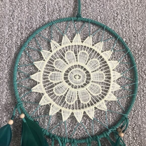 3/$15 7” diameter green feather dream catcher - Picture 5 of 7